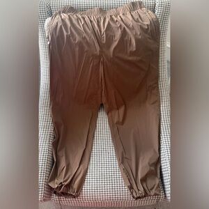 Athleta Women’s Mid Rise Jogger Pant Clay sz. L